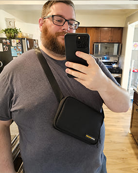 Customer photo with EscapeZone Cross Body Faraday Bag