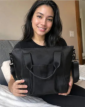 Customer photo with EscapeZone handbag